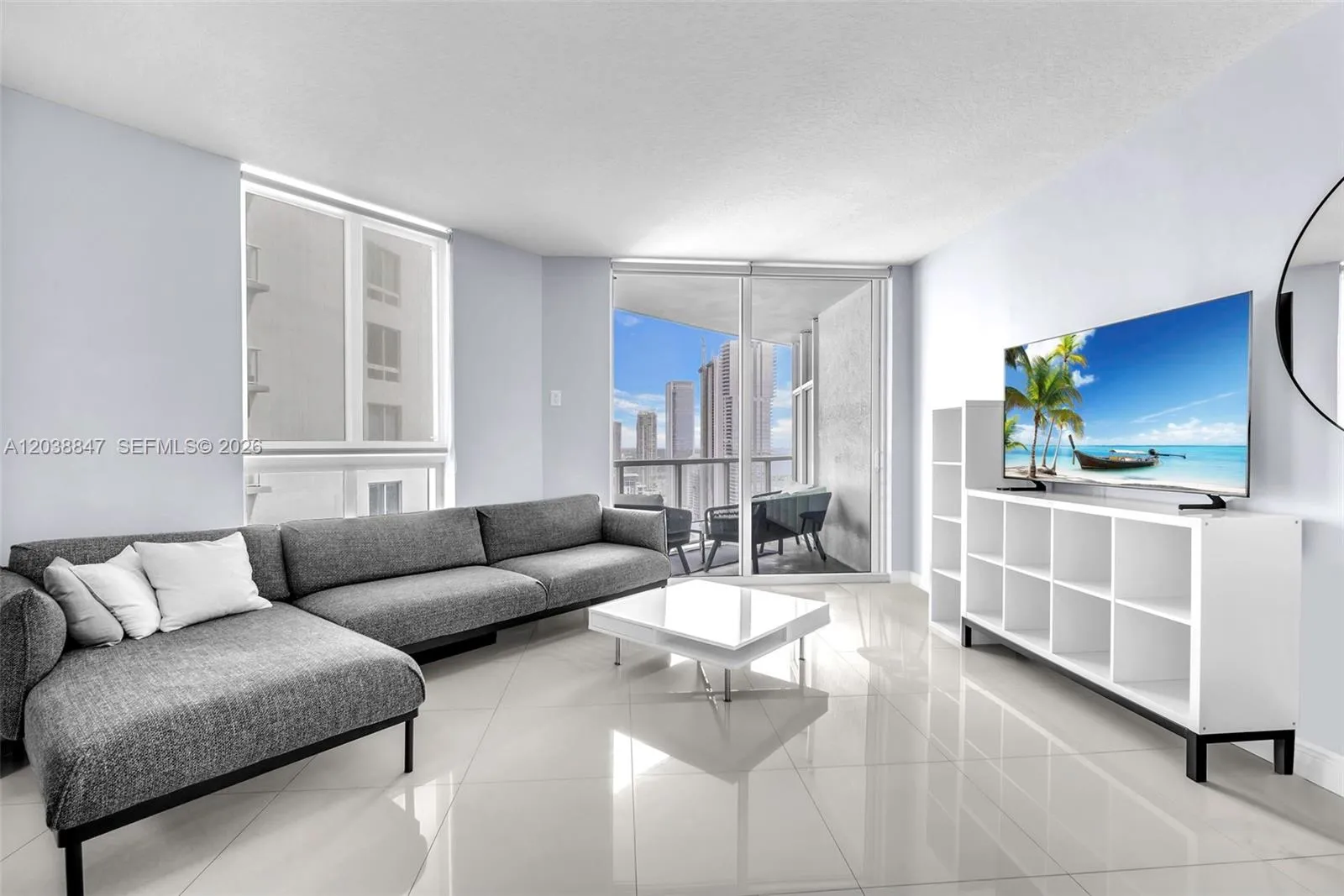 Foto de propiedad en 1900 N Bayshore Drive 3610, Miami, FL 33132 Miami con MLS#
