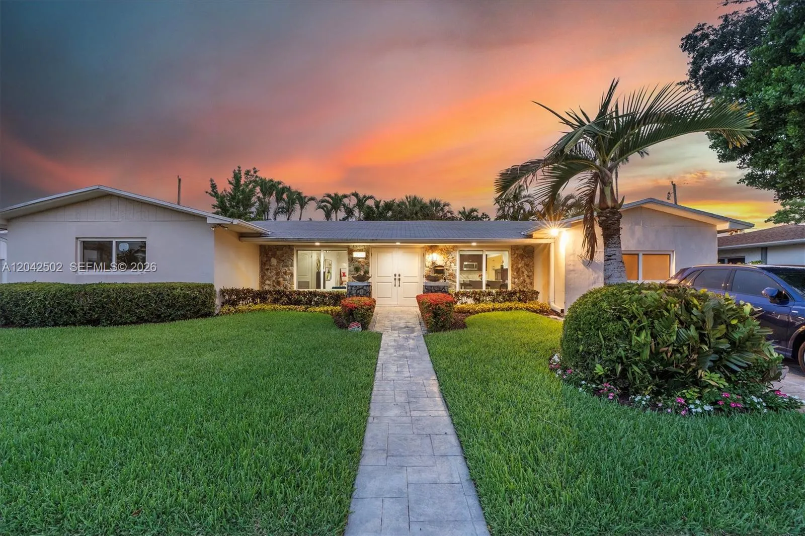Vendido 1900 NE 210th Street, Miami, FL 33179, Miami, FL 33179