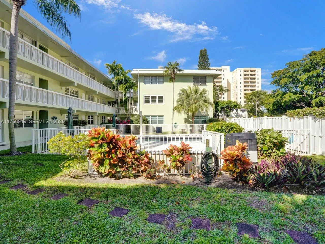 Vendido 1900 NE 8th Court 306, Fort Lauderdale, FL 33304, Fort Lauderdale, FL 33304