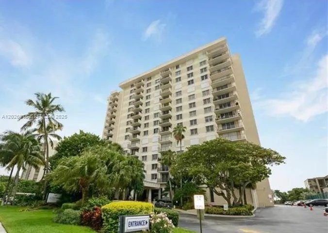 Foto de propiedad en 1900 S Ocean Boulevard 14P, Lauderdale-By-The-Sea, FL 33062 Lauderdale-By-The-Sea con MLS# 