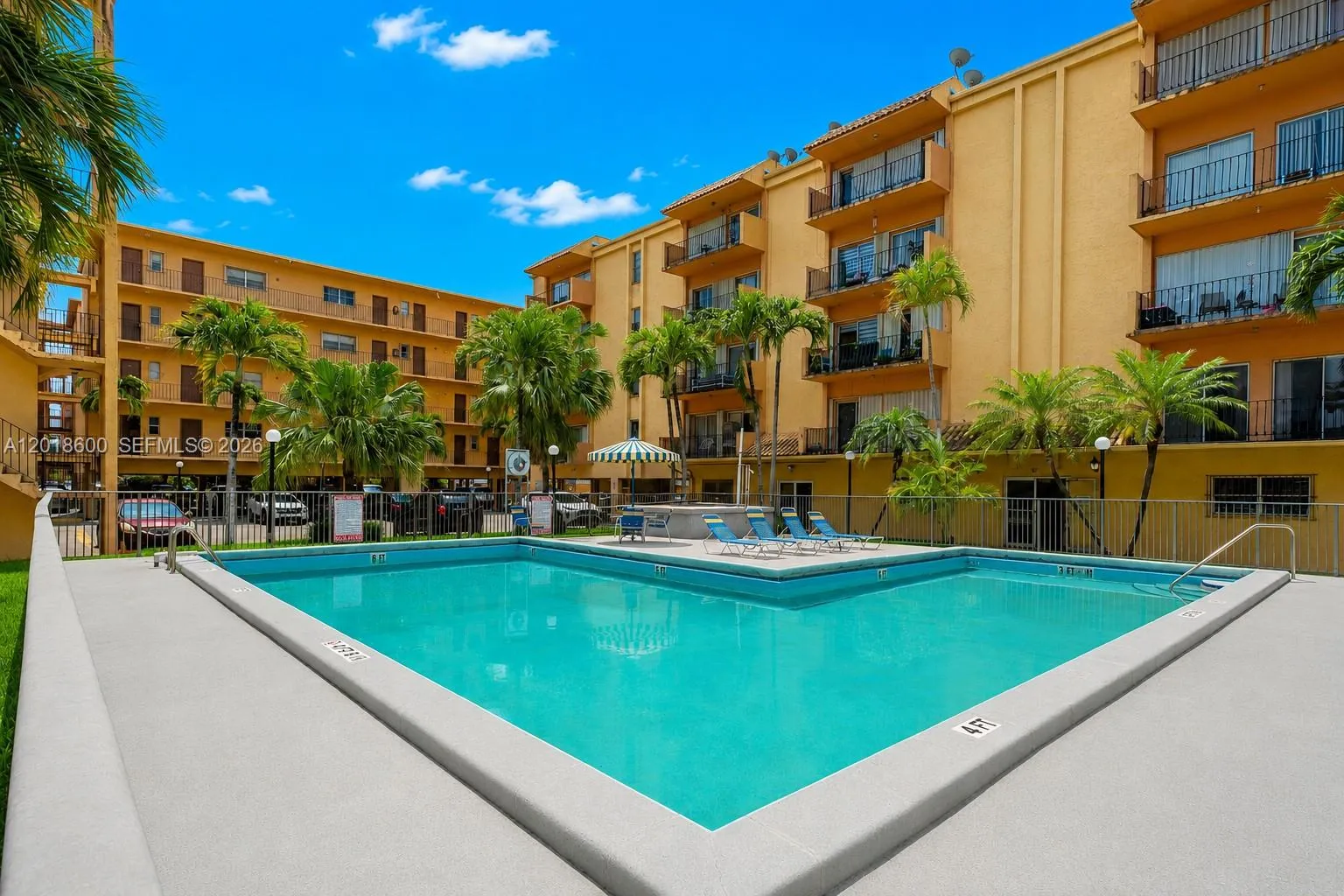 Foto de propiedad en 1900 W 54th Street 220, Hialeah, FL 33012 Hialeah con MLS# 