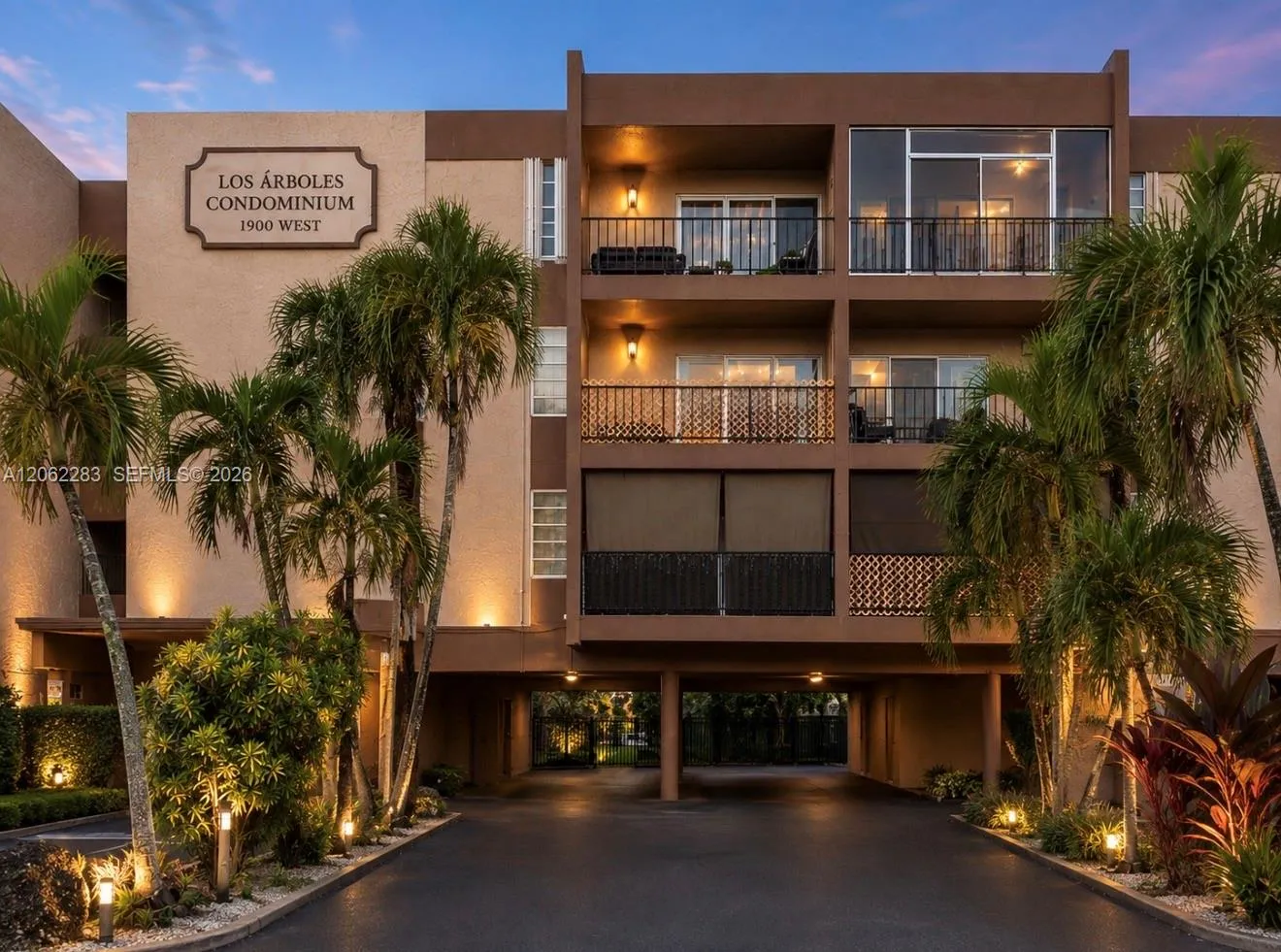 En Venta 1900 W 68th Street B203, Hialeah, FL 33014, Hialeah, FL 33014