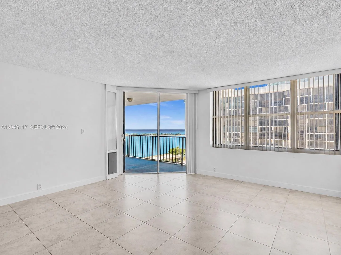 Foto de propiedad en 1901 Brickell Avenue B1203, Miami, FL 33129 Miami con MLS# 