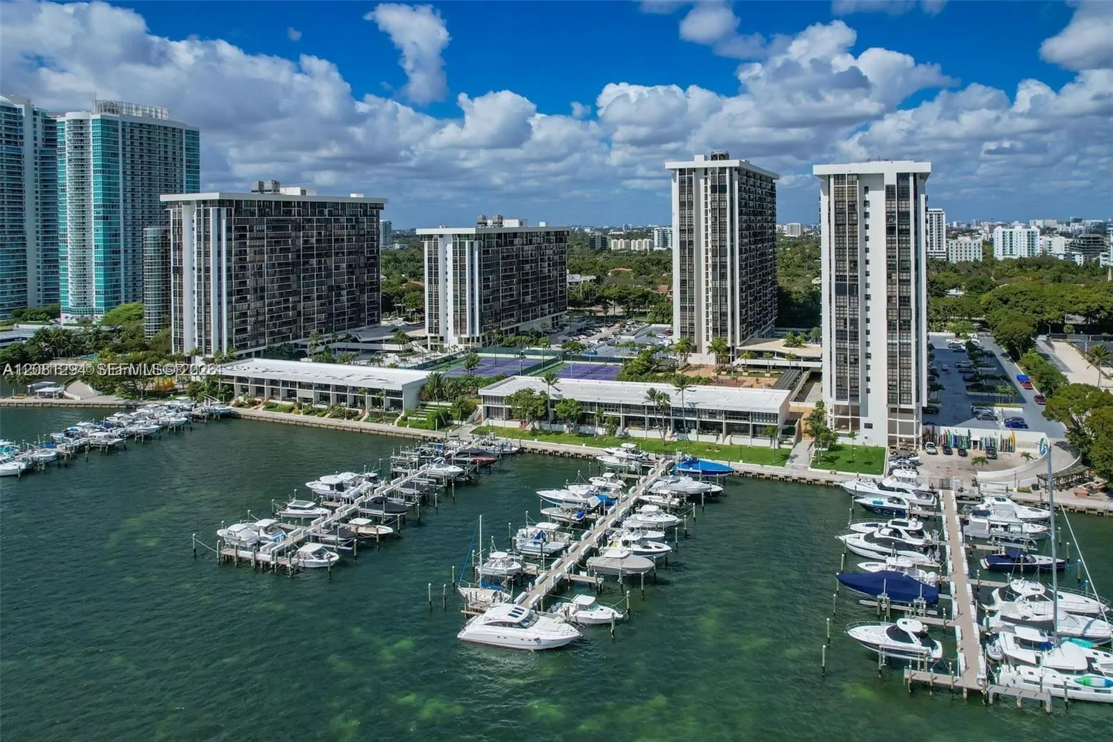 Foto de propiedad en 1901 Brickell Avenue B2110, Miami, FL 33129 Miami con MLS# 