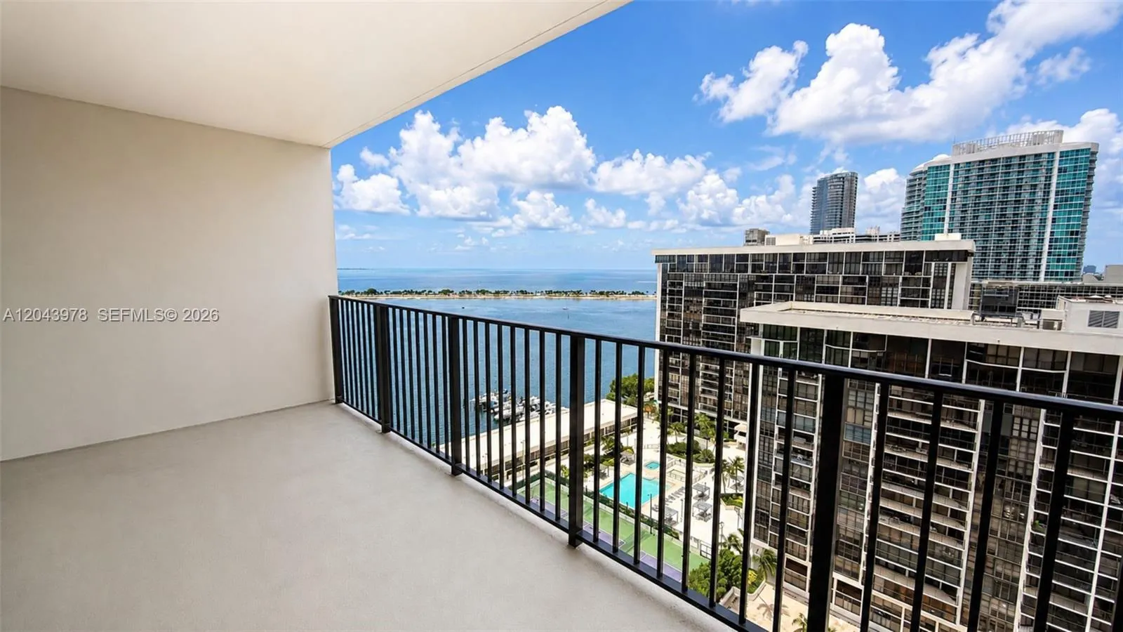Foto de propiedad en 1901 Brickell Avenue B2203, Miami, FL 33129 Miami con MLS# 