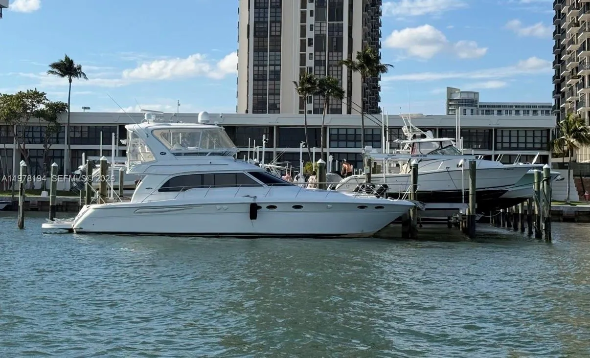 Foto de propiedad en 1901 Brickell Avenue, Miami, FL 33129 Miami con MLS# 