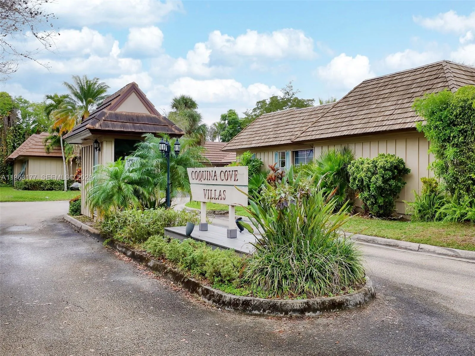 Foto de propiedad en 1901 Coquina Way, Coral Springs, FL 33071 Coral Springs con MLS# 