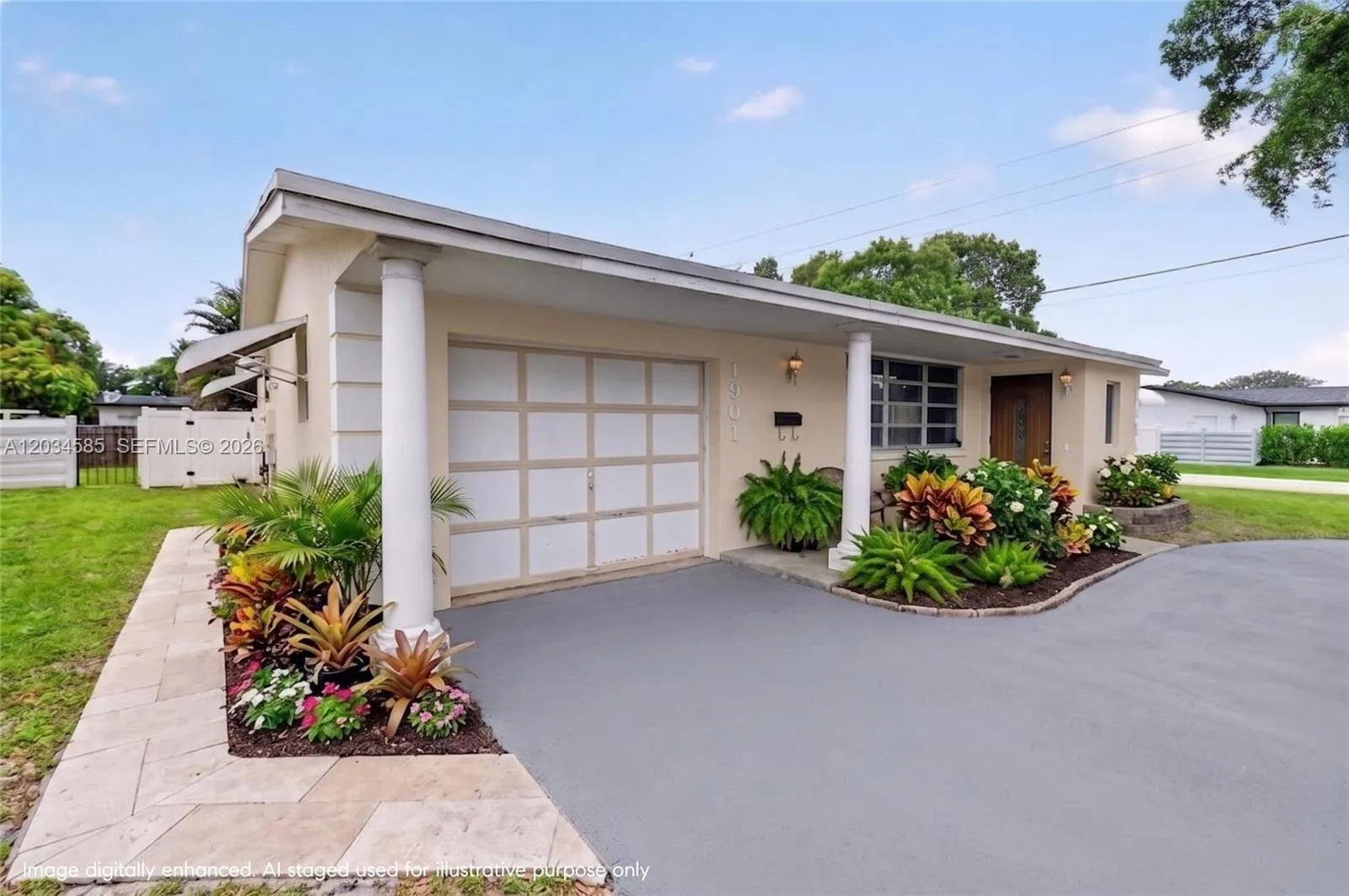 Foto de propiedad en 1901 N 56th Avenue, Hollywood, FL 33021 Hollywood con MLS# 