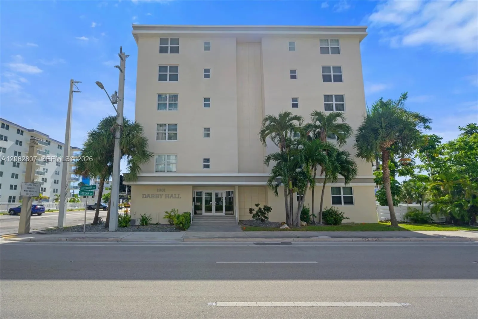 Foto de propiedad en 1901 S Ocean Drive 303, Hollywood, FL 33019 Hollywood con MLS# 