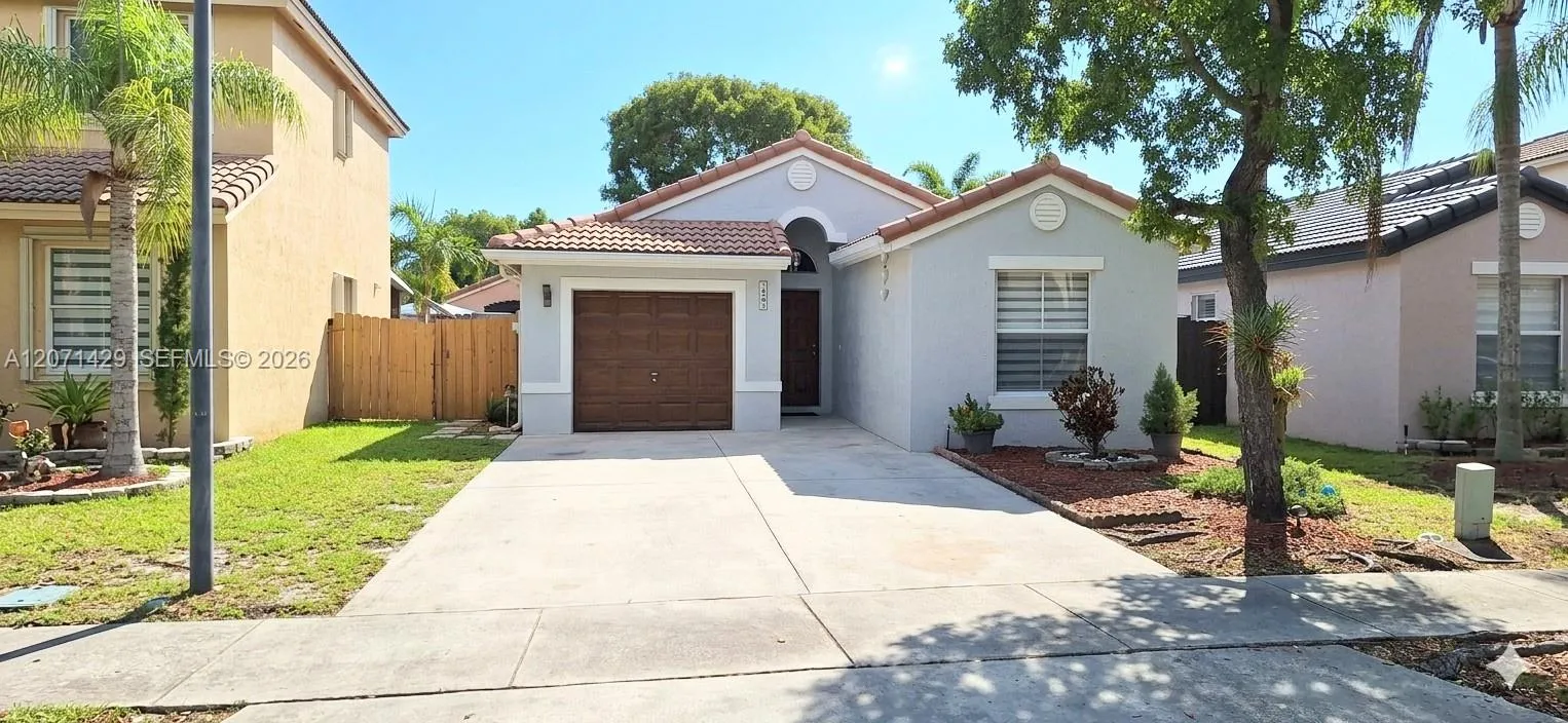 Foto de propiedad en 1901 SE 15th Street, Homestead, FL 33035 Homestead con MLS# 
