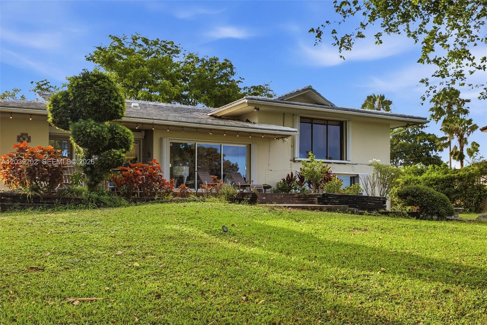 En Venta 19015 E Saint Andrews Drive, Hialeah, FL 33015, Hialeah, FL 33015