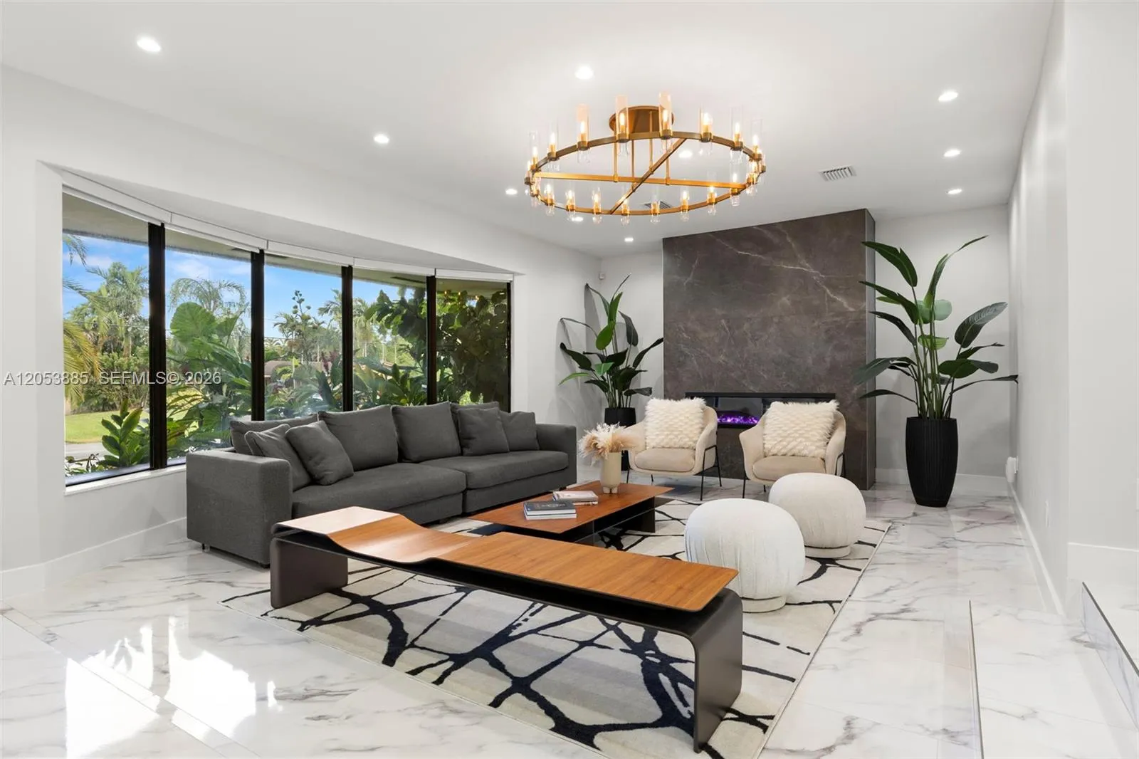 En Venta 19035 E St. Andrews Drive, Hialeah, FL 33015, Hialeah, FL 33015