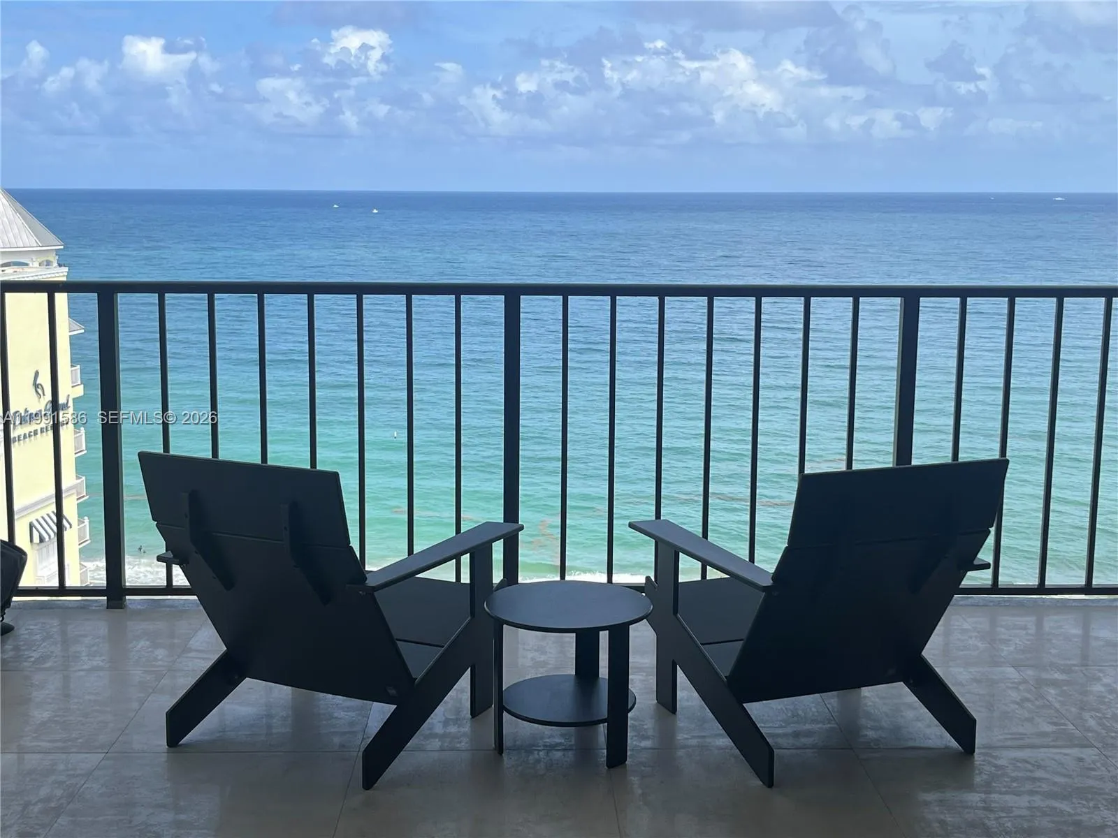 Foto de propiedad en 1905 N Ocean Boulevard PHA, Fort Lauderdale, FL 33305 Fort Lauderdale con MLS# 