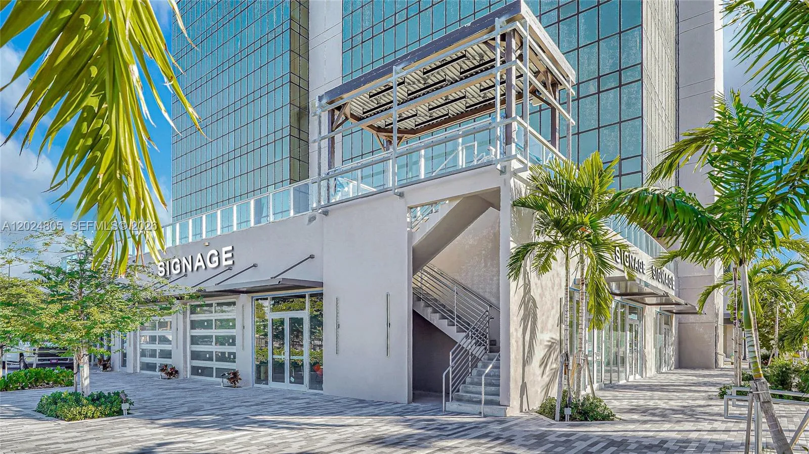 Foto de propiedad en 1909 Tyler Street, Hollywood, FL 33020 Hollywood con MLS# 