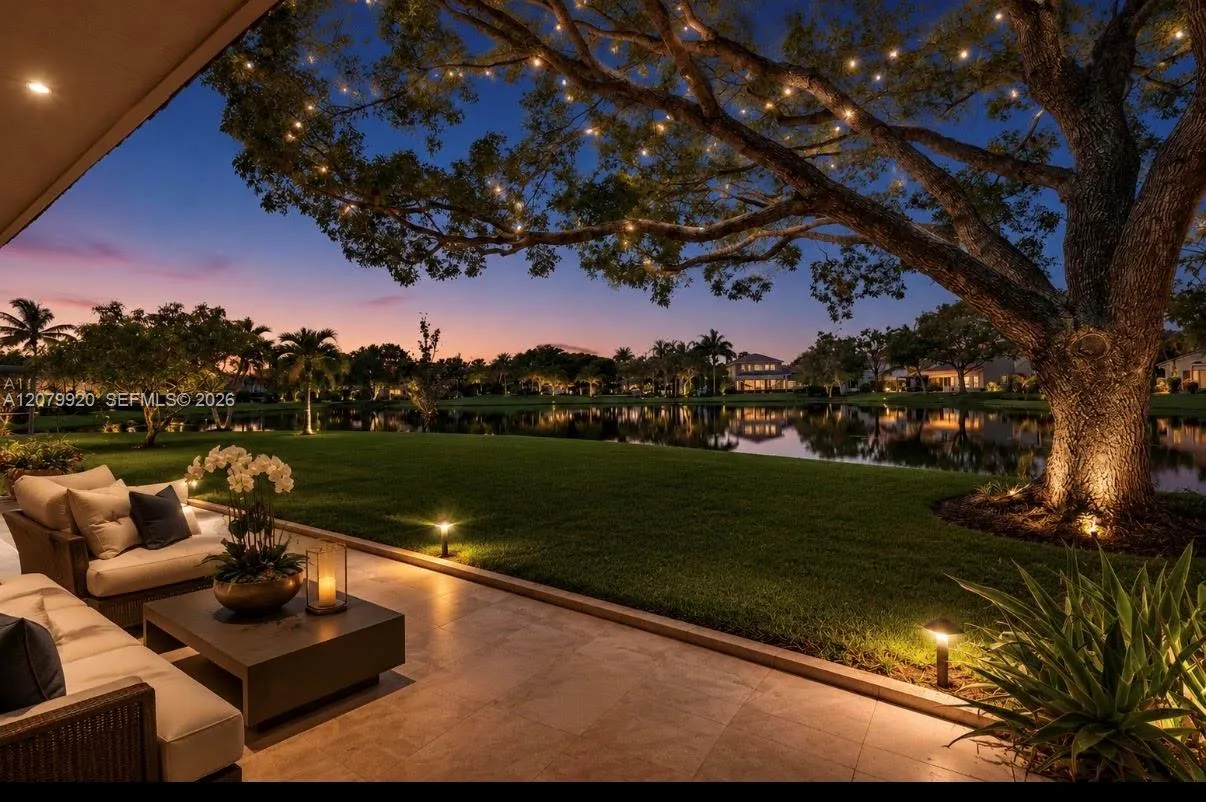 Foto de propiedad en 191 Alhambra Way, Weston, FL 33326 Weston con MLS# 