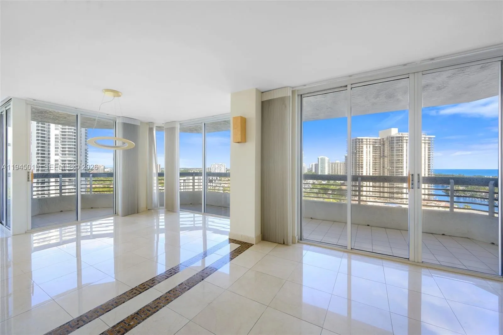 Foto de propiedad en 19101 NE 36th Court 2006, Aventura, FL 33180 Aventura con MLS# 