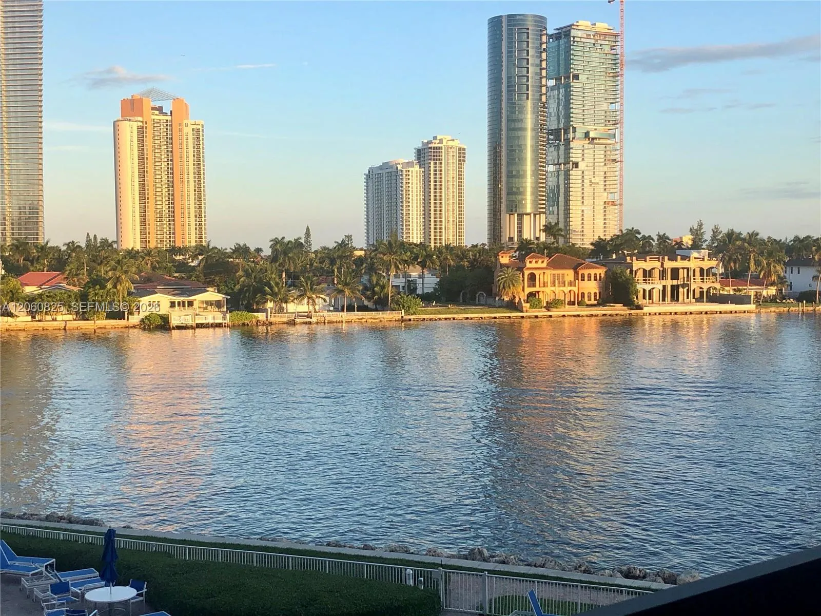 Foto de propiedad en 19101 NE 36th Court 411, Aventura, FL 33180 Aventura con MLS# 