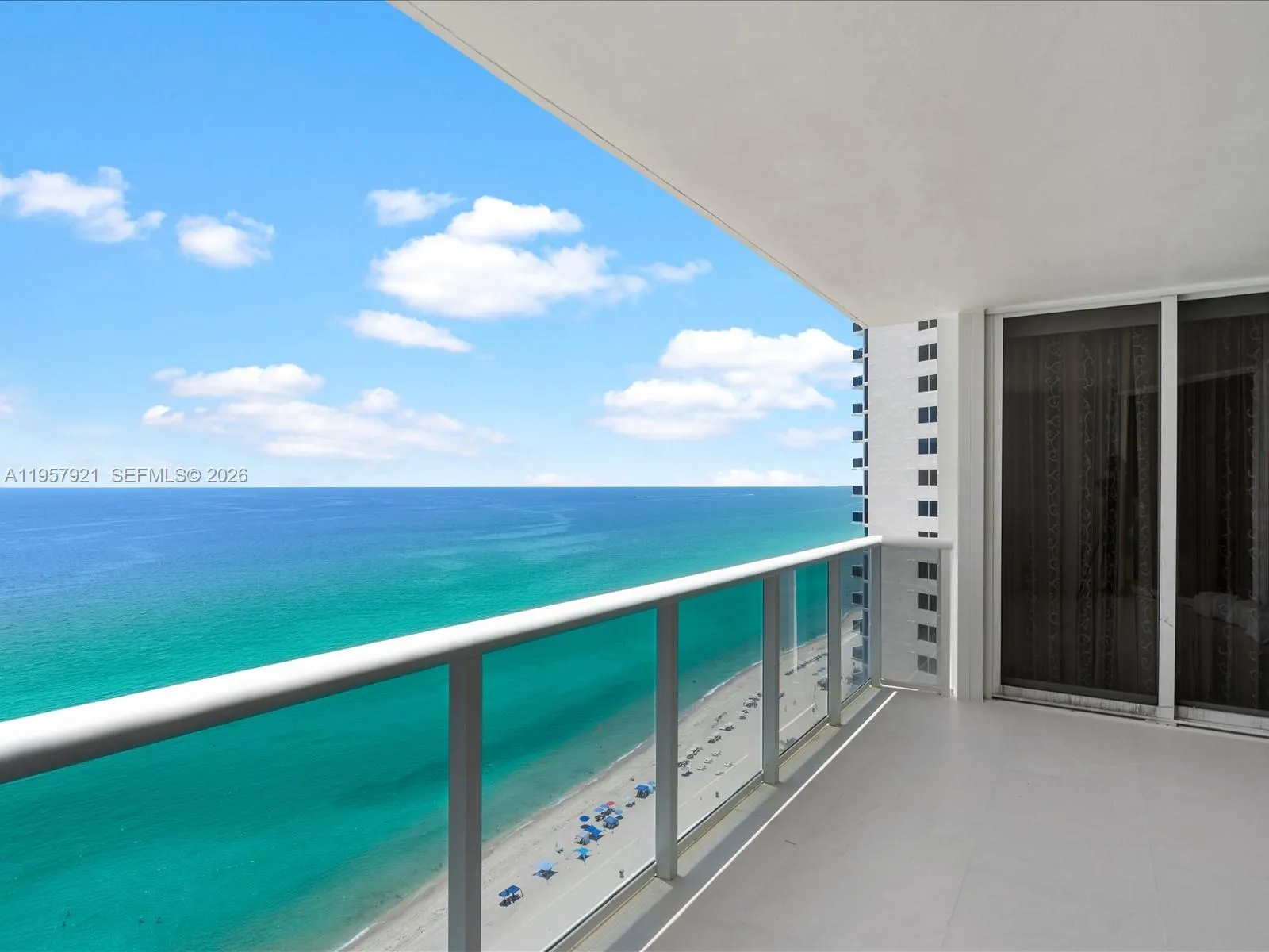 Foto de propiedad en 19111 Collins Avenue 2503, Sunny Isles Beach, FL 33160 Sunny Isles Beach con MLS# 