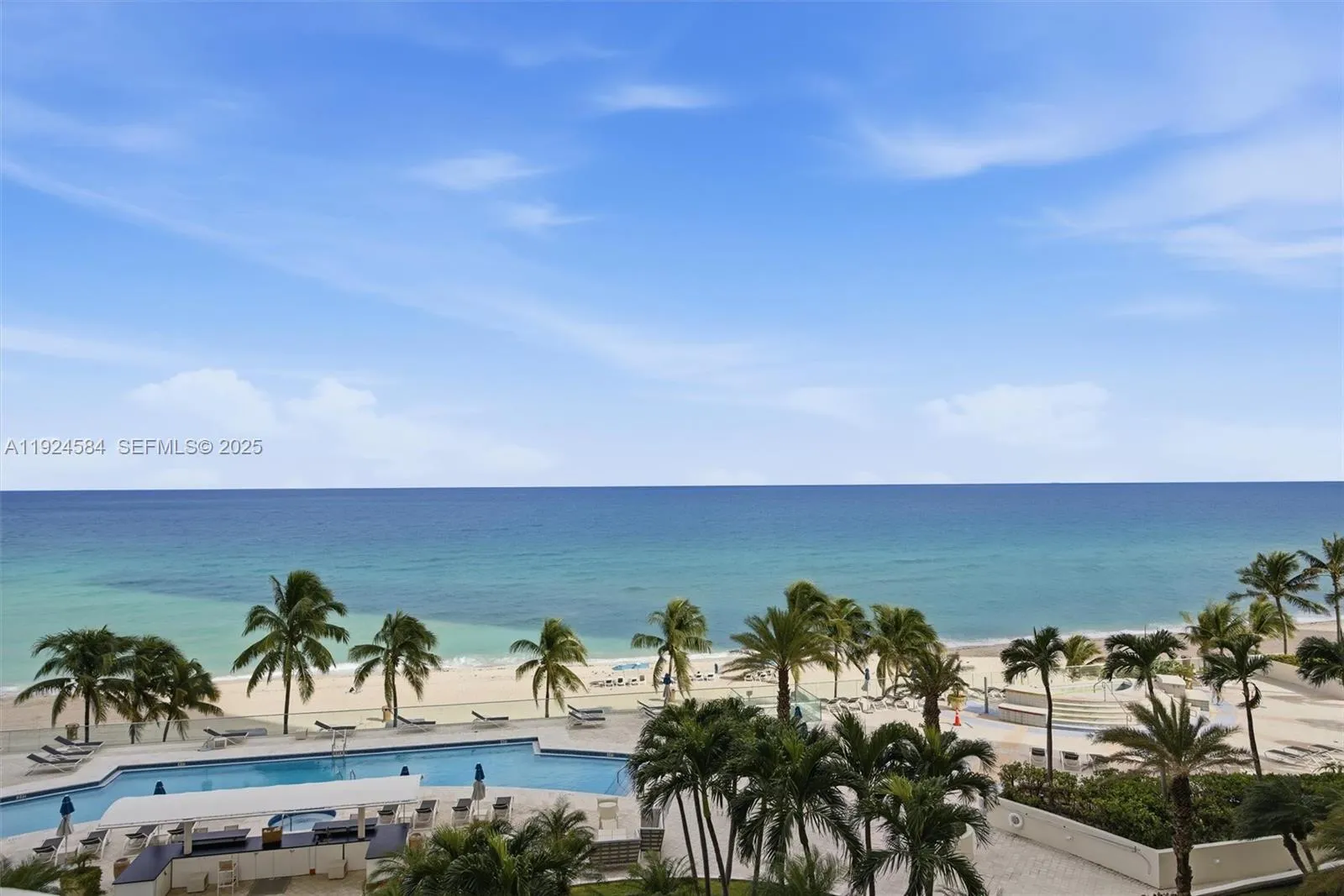 Foto de propiedad en 19111 Collins Avenue 505, Sunny Isles Beach, FL 33160 Sunny Isles Beach con MLS# 