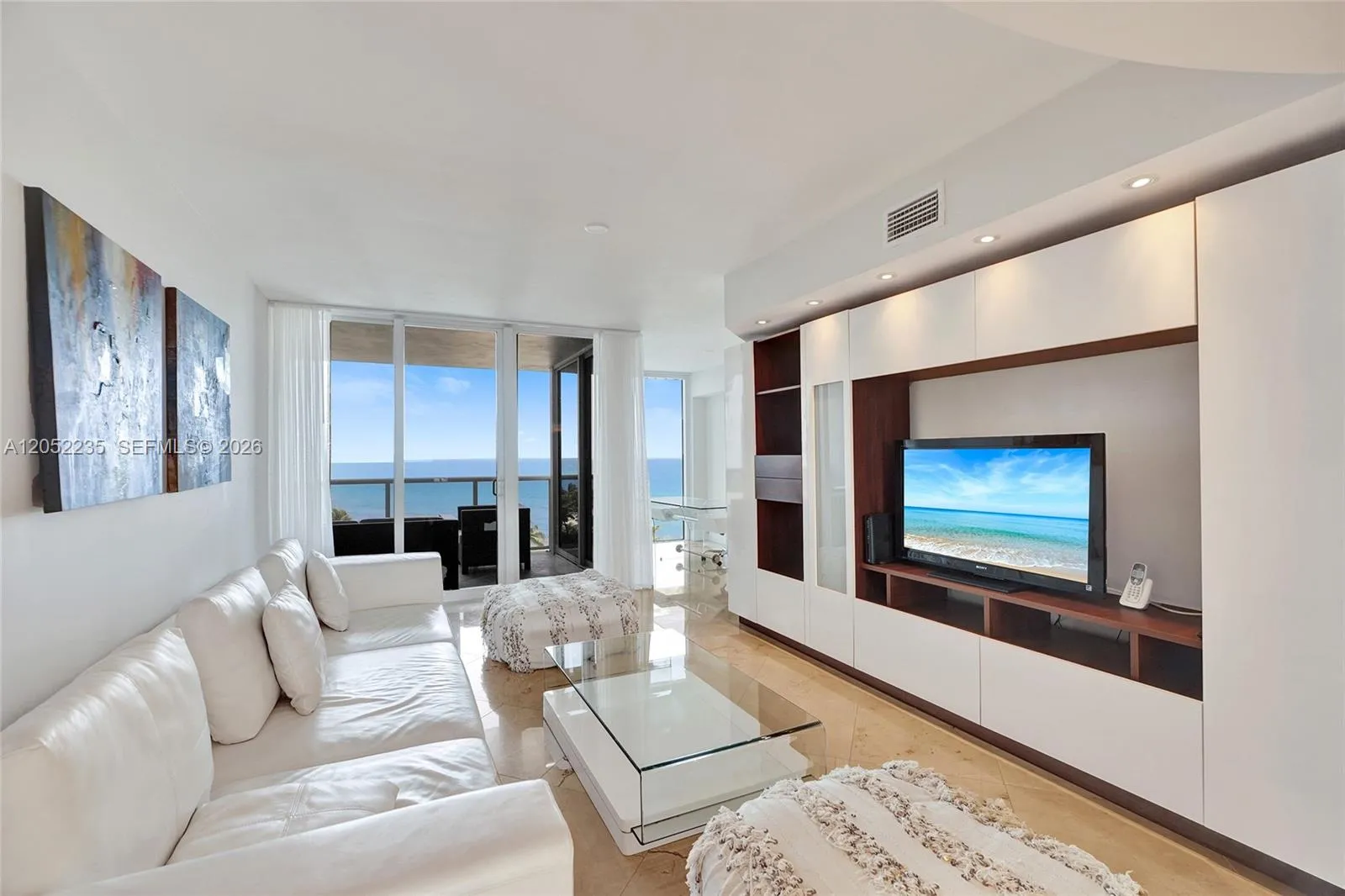 Foto de propiedad en 19111 Collins Avenue 607, Sunny Isles Beach, FL 33160 Sunny Isles Beach con MLS# 