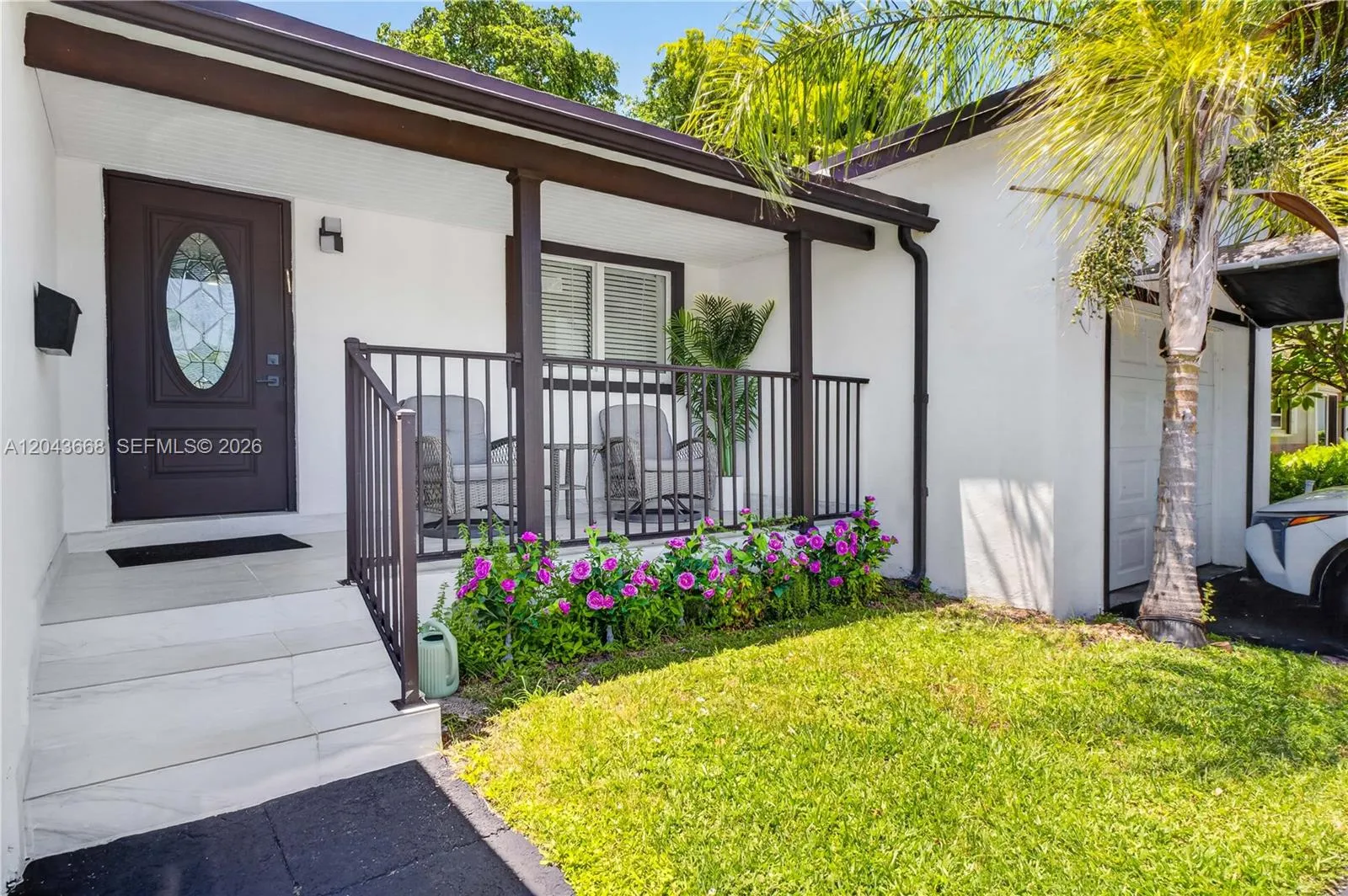 Foto de propiedad en 1912 N 42nd Avenue, Hollywood, FL 33021 Hollywood con MLS# 