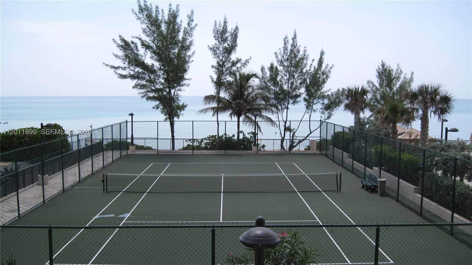 Foto de propiedad en 1912 S Ocean Drive 3D, Hallandale Beach, FL 33009 Hallandale Beach con MLS# 