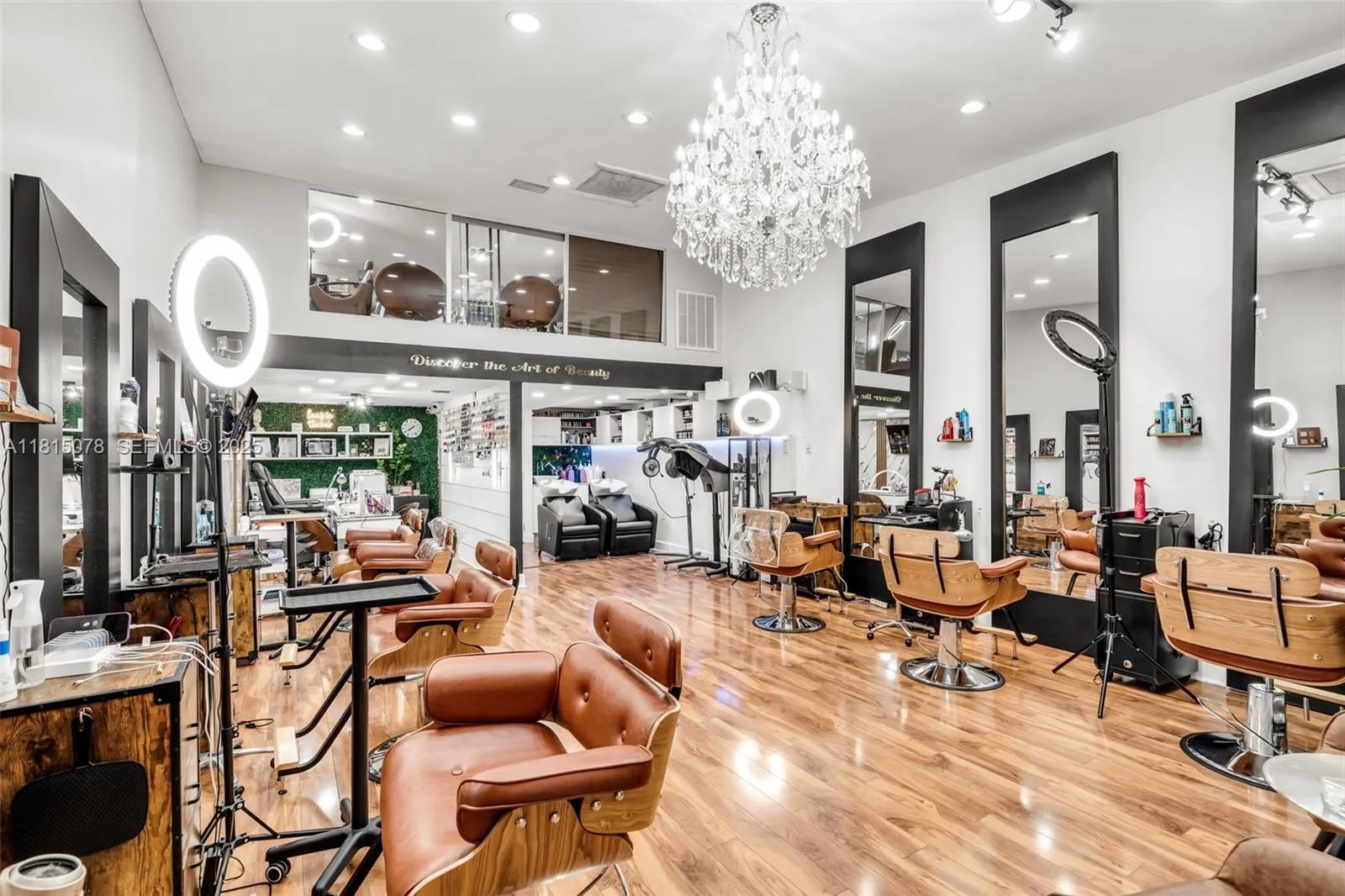 Foto de propiedad en 1913 Ponce De Leon Boulevard, Coral Gables, FL 33134 Coral Gables con MLS# 
