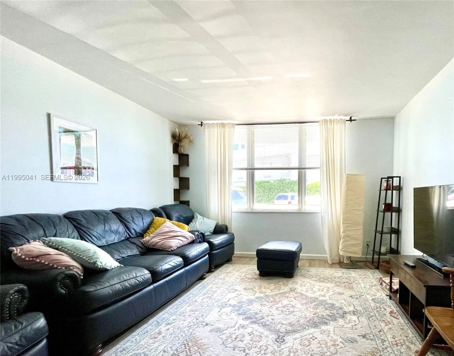 Foto de propiedad en 1913 S Ocean Drive 129, Hallandale Beach, FL 33009 Hallandale Beach con MLS# 