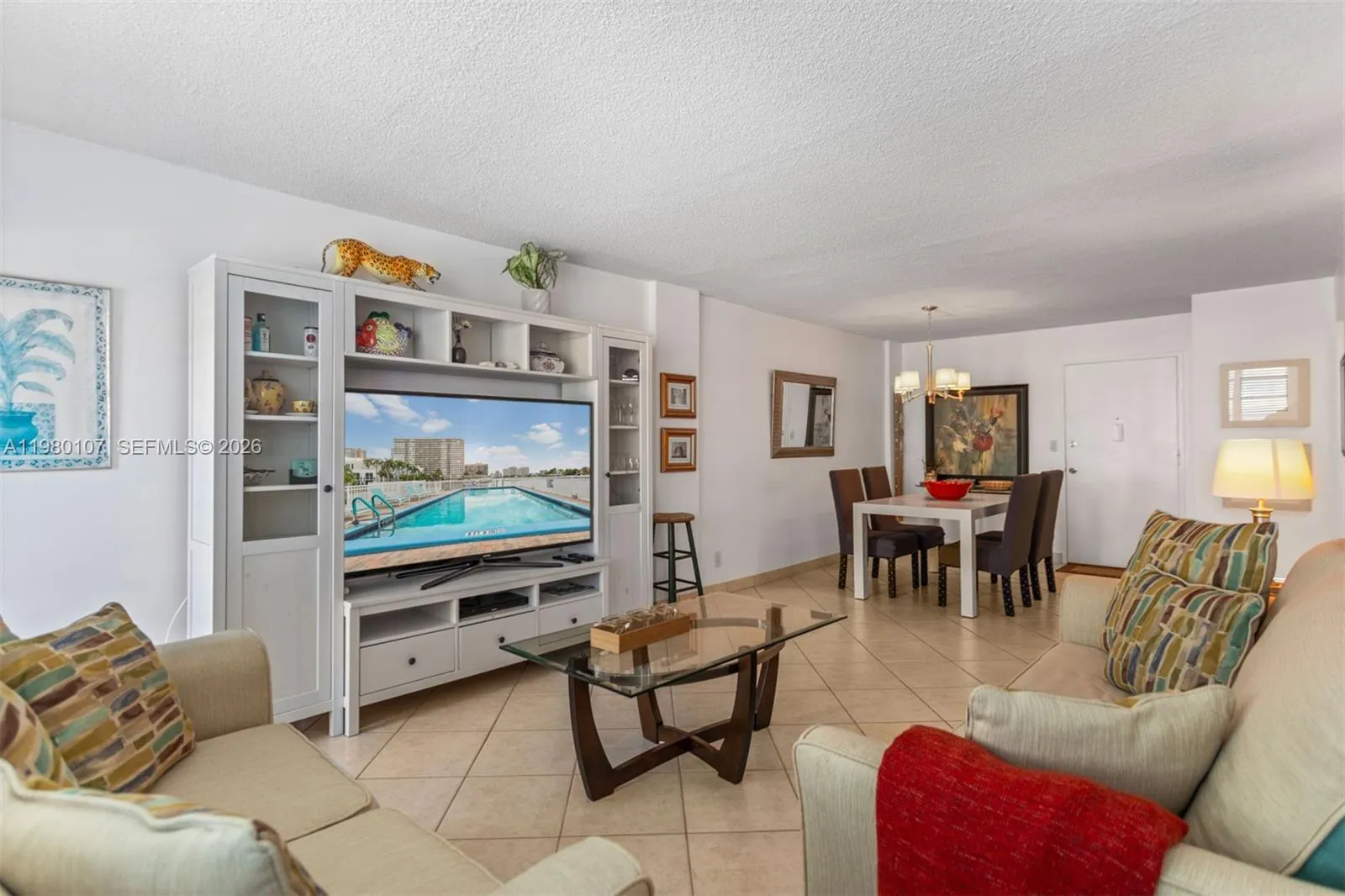 Foto de propiedad en 1913 S Ocean Drive 316, Hallandale Beach, FL 33009 Hallandale Beach con MLS# 