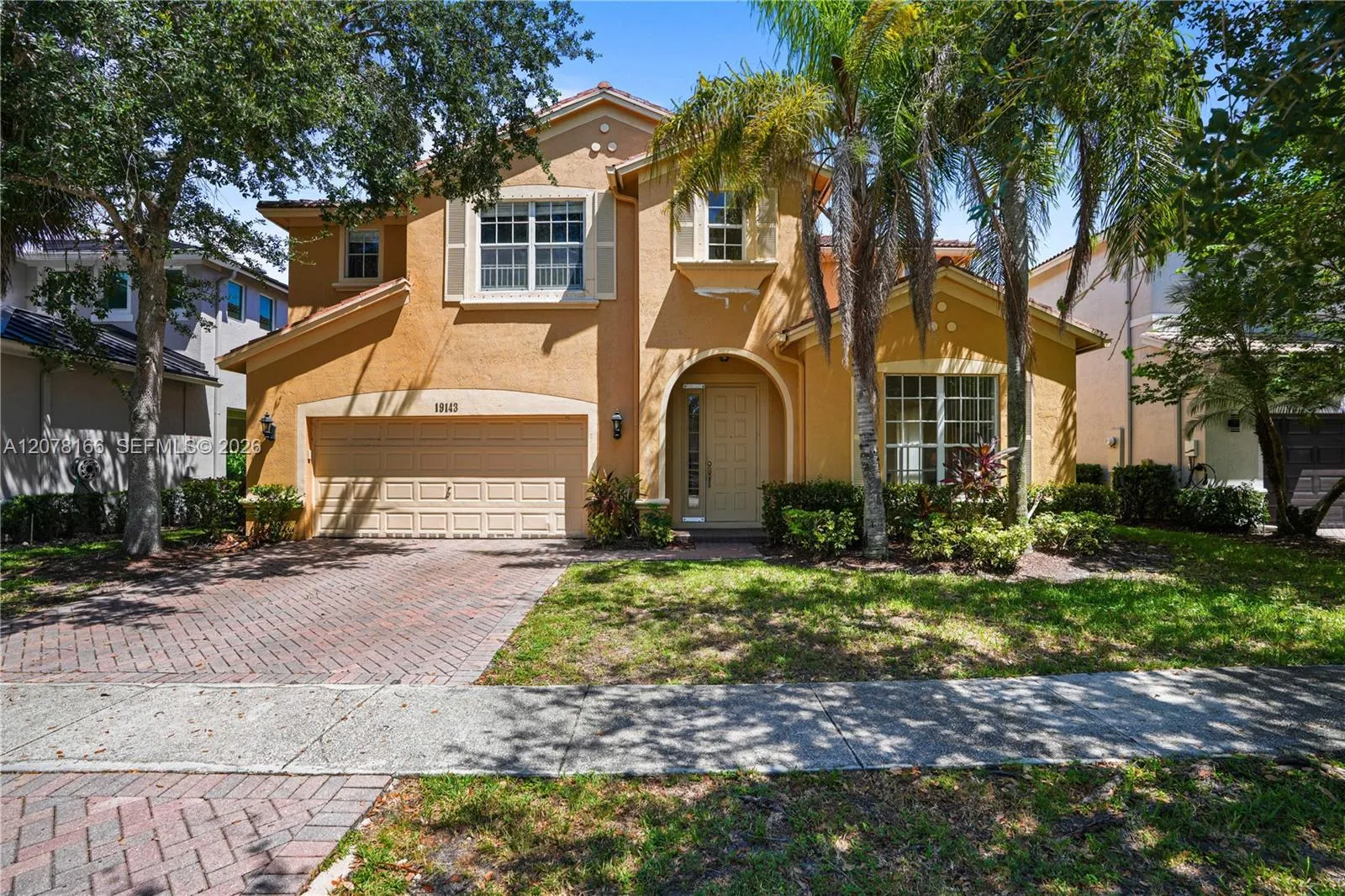 Foto de propiedad en 19143 Crystal Street 19143, Weston, FL 33332 Weston con MLS# 