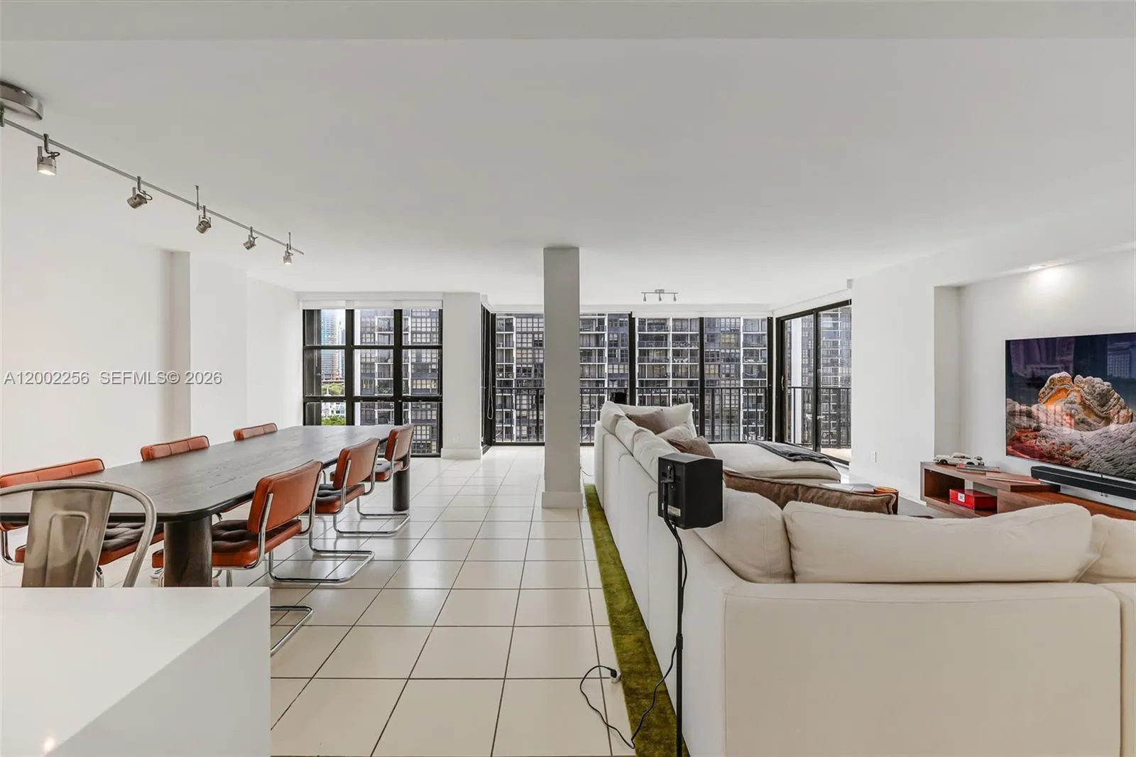Foto de propiedad en 1915 Brickell Avenue C1404, Miami, FL 33129 Miami con MLS# 