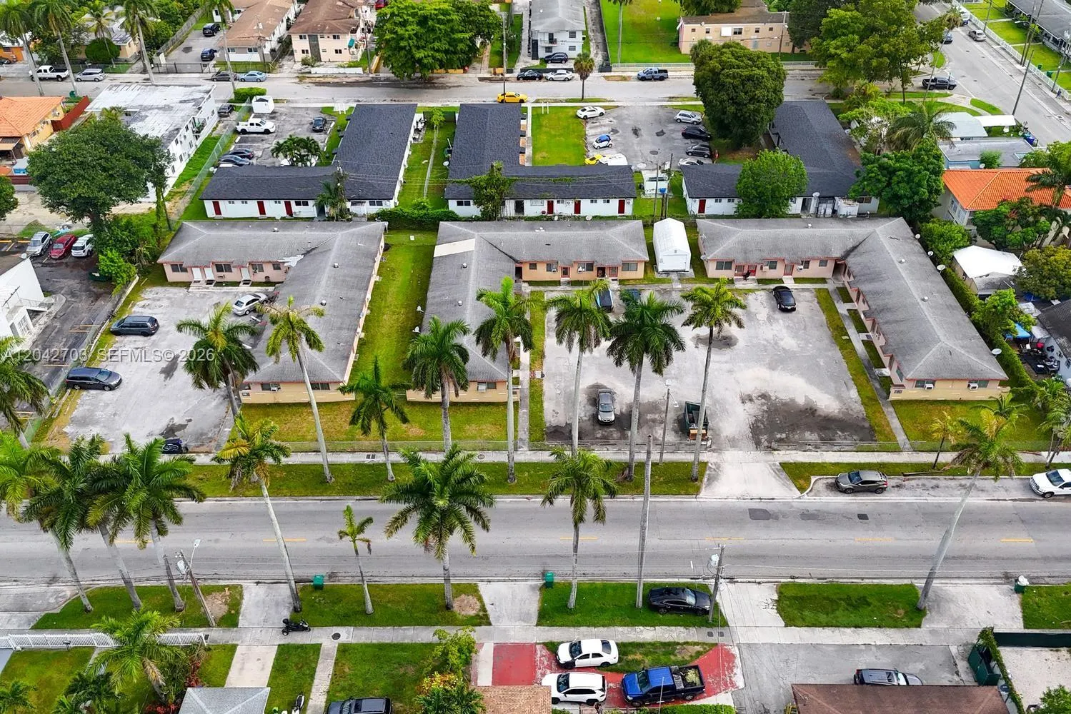 Foto de propiedad en 1915 NW 28th Street, Miami, FL 33142 Miami con MLS# 
