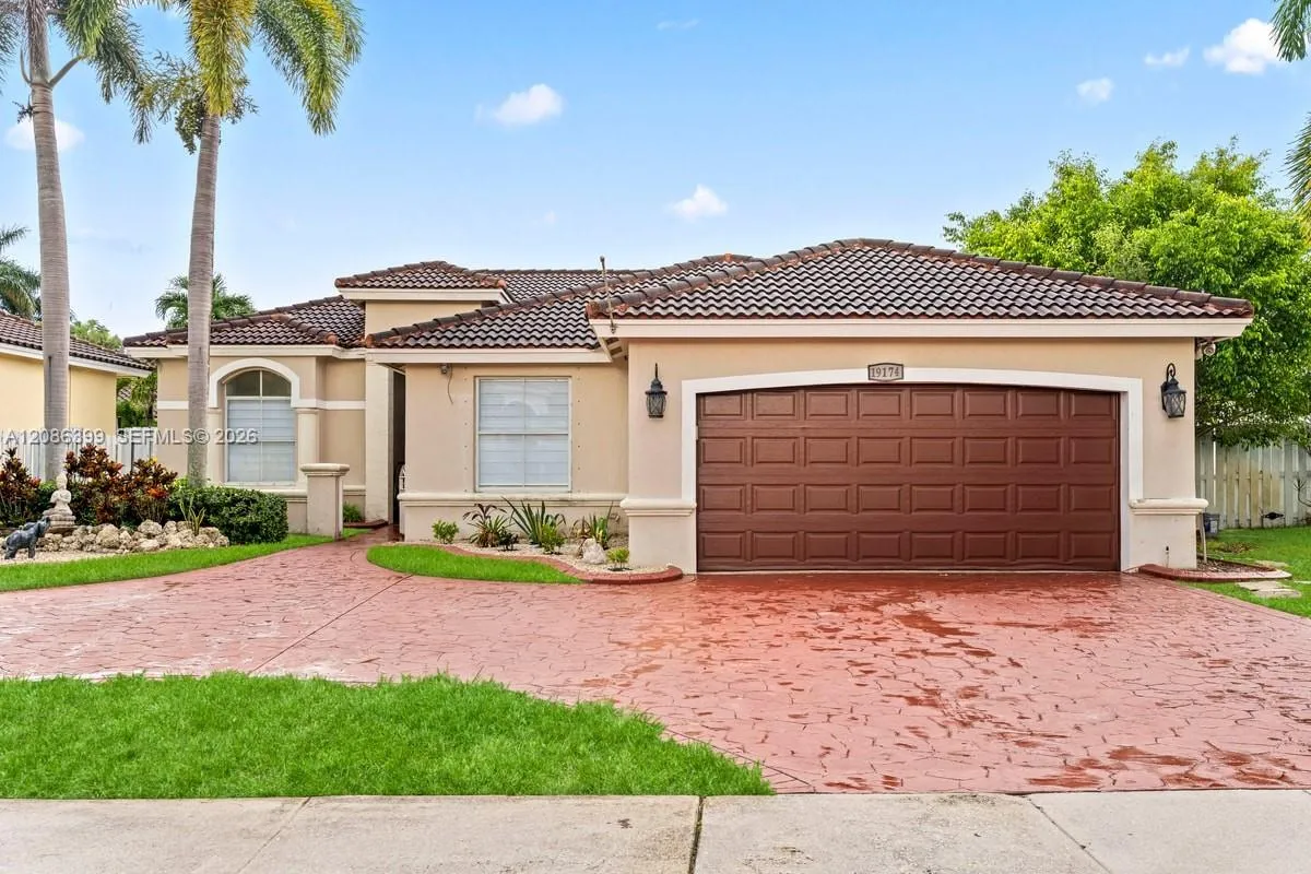 En Venta 19174 NW 23rd Place, Pembroke Pines, FL 33029, Pembroke Pines, FL 33029