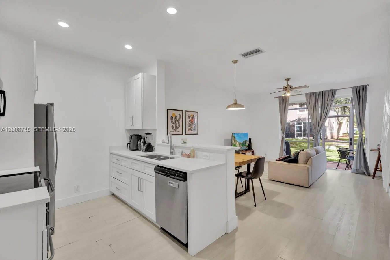 Foto de propiedad en 1919 Madeira Drive 4, Weston, FL 33327 Weston con MLS# 
