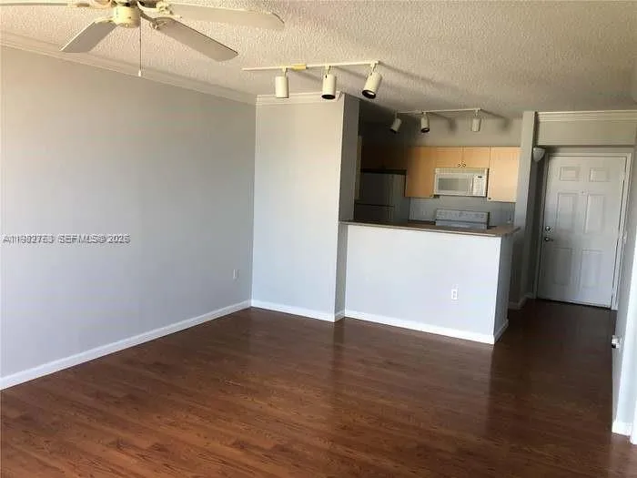 Foto de propiedad en 1919 Van Buren 619a, Hollywood, FL 33020 Hollywood con MLS# 