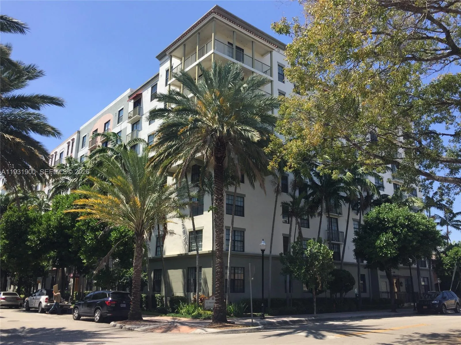 Foto de propiedad en 1919 Van Buren Street 219A, Hollywood, FL 33020 Hollywood con MLS# 