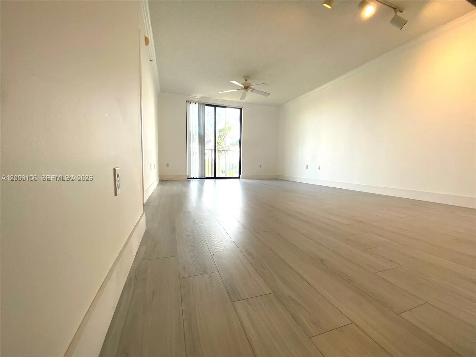 Foto de propiedad en 1919 Van Buren Street 506A, Hollywood, FL 33020 Hollywood con MLS# 