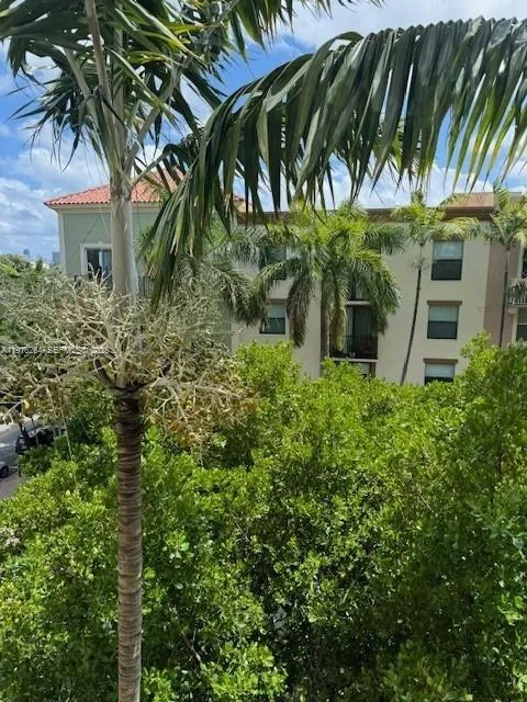 Foto de propiedad en 1919 Van Buren Street 516A, Hollywood, FL 33020 Hollywood con MLS# 