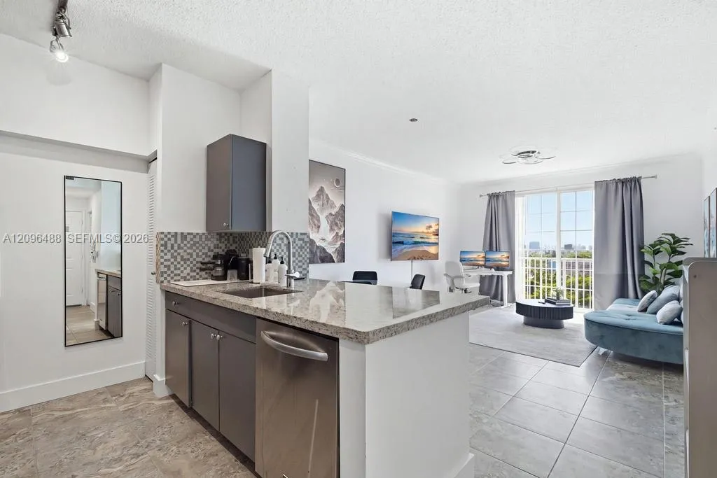 En Renta 1919 Van Buren Street 803A, Hollywood, FL 33020, Hollywood, FL 33020
