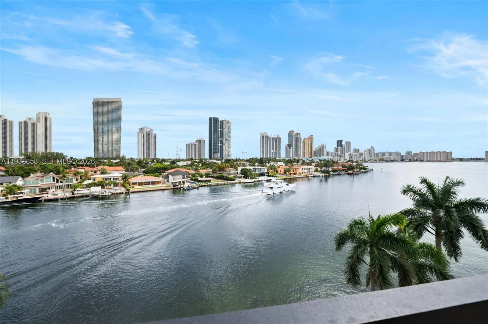 Foto de propiedad en 19195 NE 36th Court 710, Aventura, FL 33180 Aventura con MLS# 