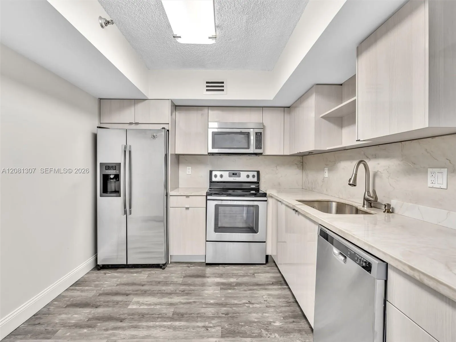 En Renta 19195 NE 36th Court 904, Aventura, FL 33180, Aventura, FL 33180