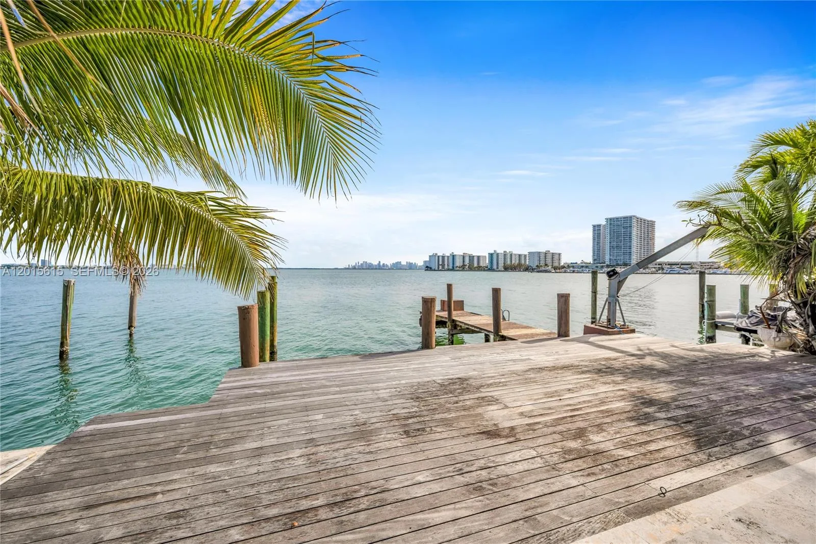 Foto de propiedad en 1920 Bay Drive, Miami Beach, FL 33141 Miami Beach con MLS# 