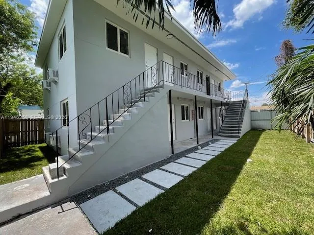 Foto de propiedad en 1920 NW 151st Street 3, Opa-Locka, FL 33054 Opa-Locka con MLS# 
