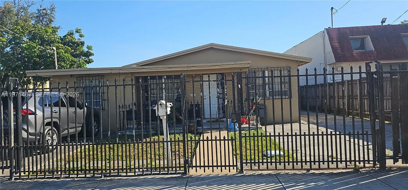 Foto de propiedad en 1920 NW 21st Terrace, Miami, FL 33142 Miami con MLS# 