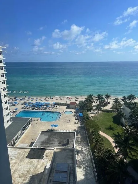 Foto de propiedad en 19201 Collins Avenue 1044, Sunny Isles Beach, FL 33160 Sunny Isles Beach con MLS# 