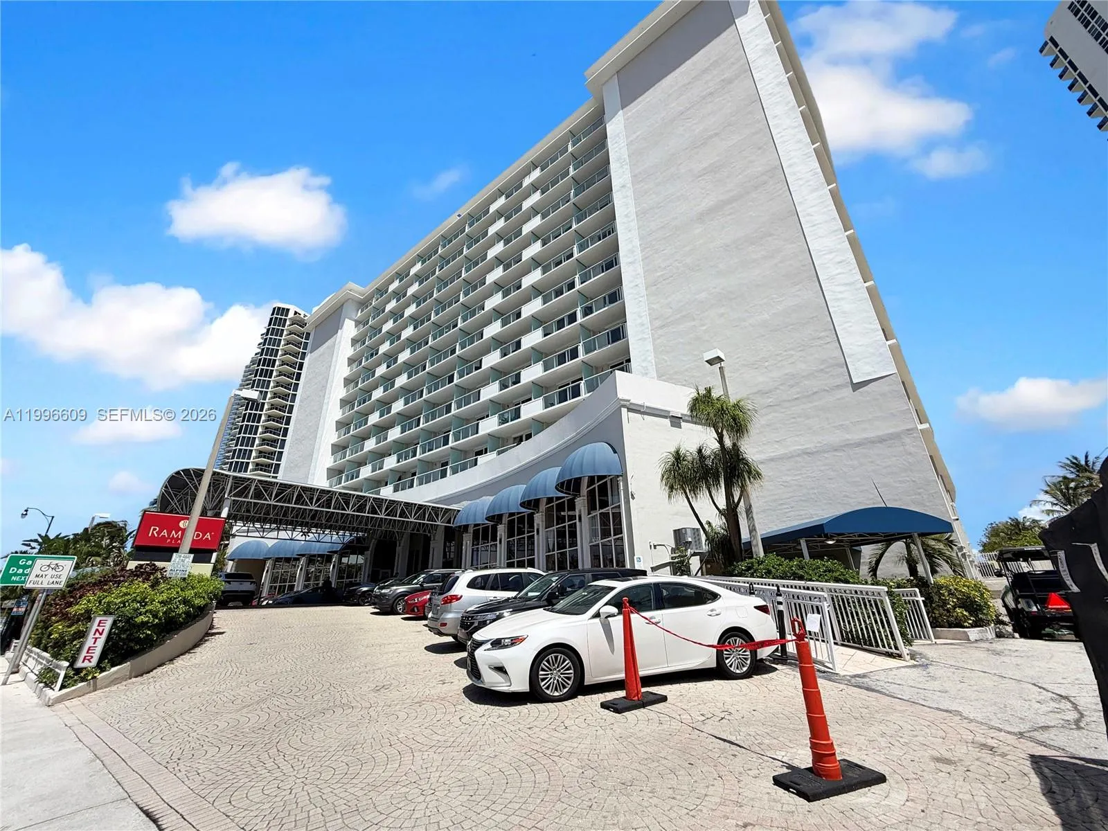 Vendido 19201 Collins Avenue 623, Sunny Isles Beach, FL 33160, Sunny Isles Beach, FL 33160