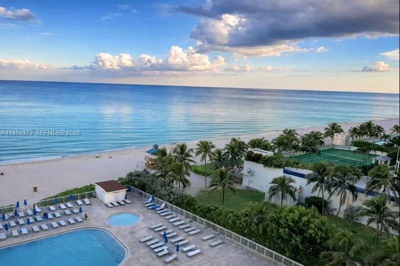 Foto de propiedad en 19201 Collins Avenue 707, Sunny Isles Beach, FL 33160 Sunny Isles Beach con MLS# 