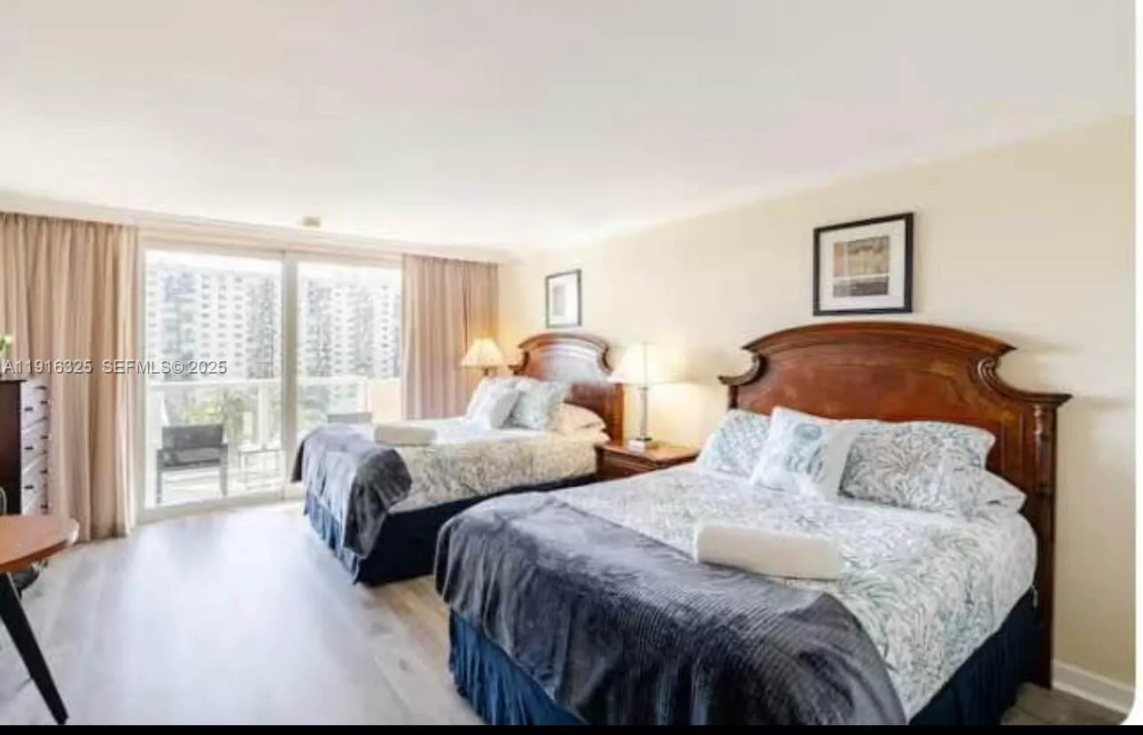 Foto de propiedad en 19201 Collins Avenue 733, Sunny Isles Beach, FL 33160 Sunny Isles Beach con MLS# 