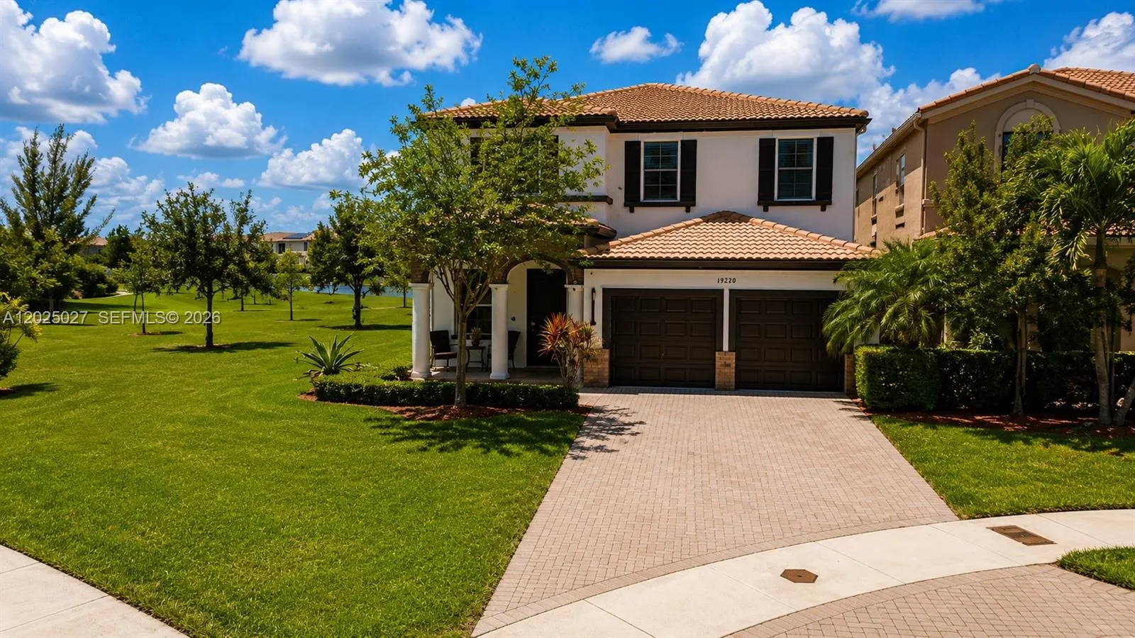 En Venta 19220 NE 9th Place, Miami, FL 33179, Miami, FL 33179