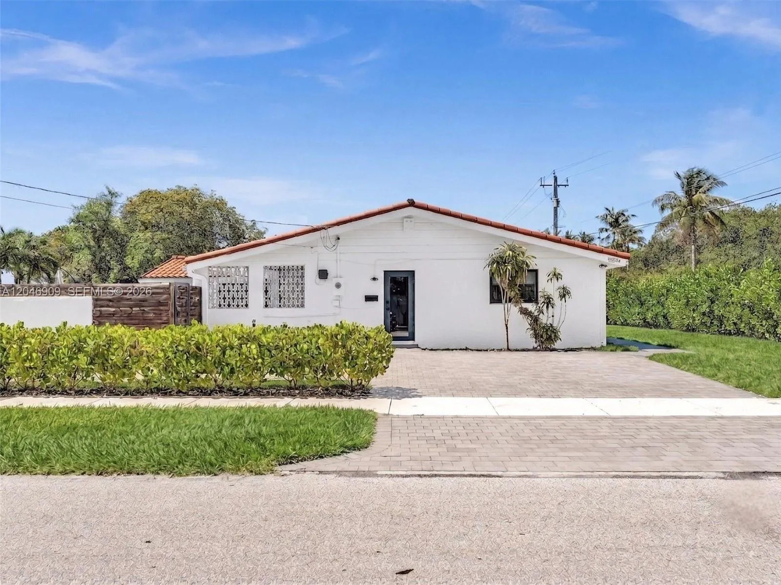 En Venta 19225 NE 18th Avenue, Miami, FL 33179, Miami, FL 33179